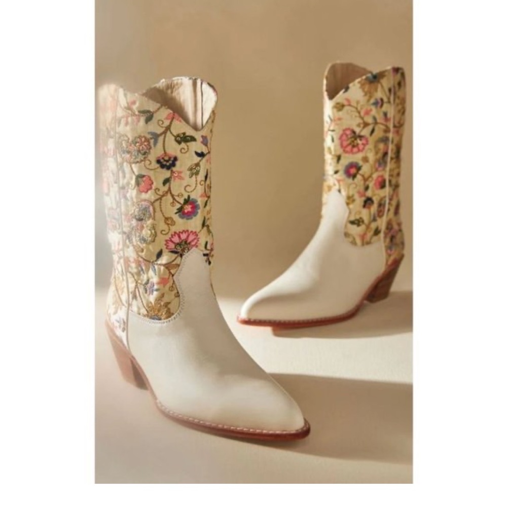 Anthropologie Momo New York Embroidered Western Boots